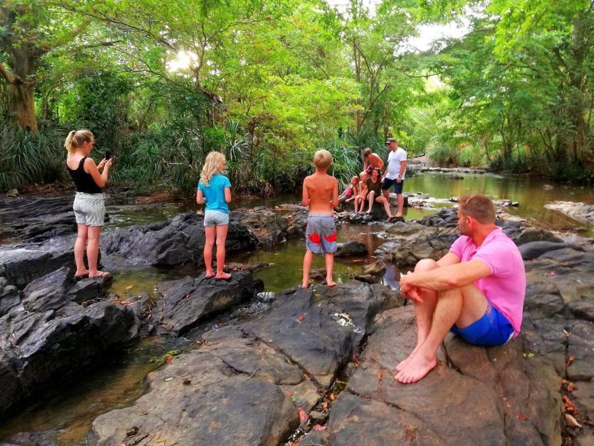 Atha Safari Resort & Riverside Camping Удавалаве Екстер'єр фото